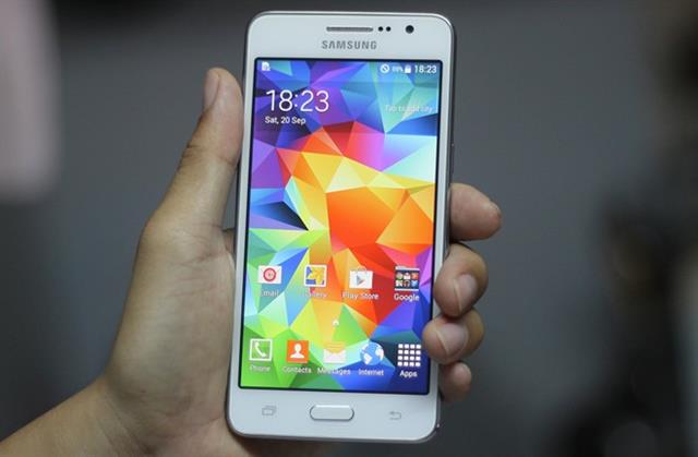 [Trên tay] SamSung Galaxy Grand Prime: Smartphone chuyên tự sướng, giá tốt của SamSung
